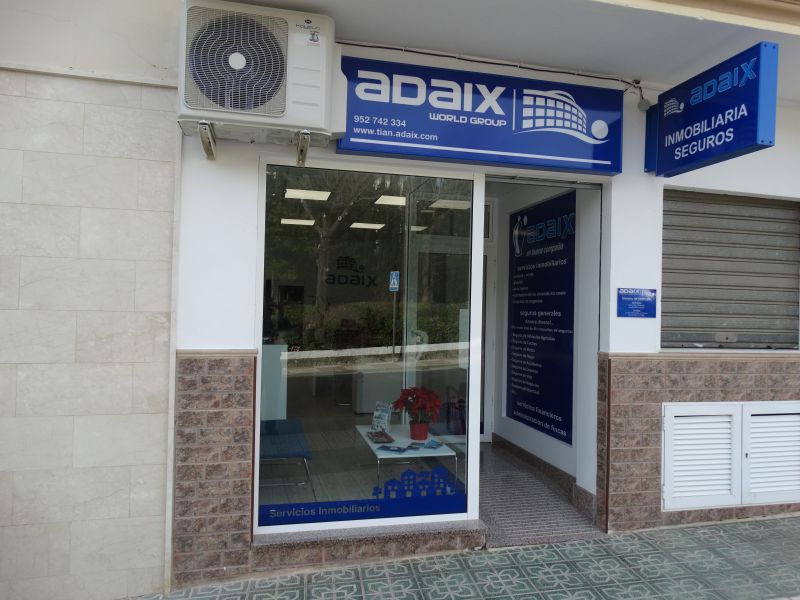 Adaix Tian re-abre su oficina en Villanueva del Rosario